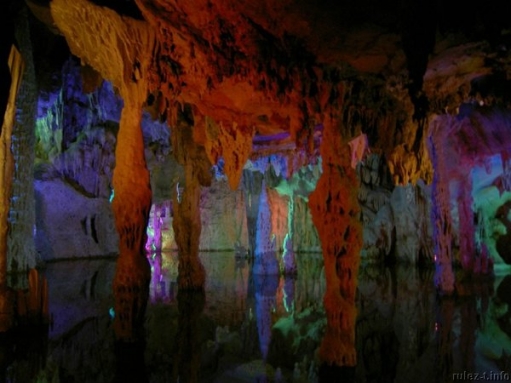 Красивые подземные пещеры Китая
