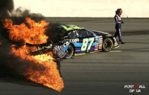 Фото NASCAR. Фото аварий на гонках NASCAR. Гонки NASCAR.