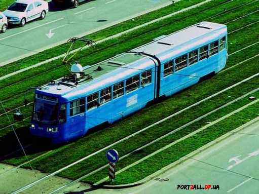 Трамвай и трава - разве совместимо?