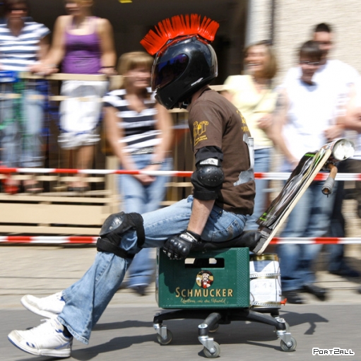 Заезд на офисных креслах "German Office Chair Racing Championship"