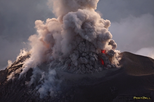 Фото вулканов. Фото извержений. Фото магмы. Вулканы от Martin Rietze.
