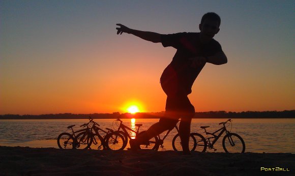 #велоночь 2012 #велодерево :D | Утро в Днепропетровске 2 | Рассвет в #dnepr (Фото с мобильного) | НаInstagram'леное